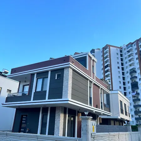 Villa Dubleks Oezel Havuzlu Terasli Lueks Villa Erdemli